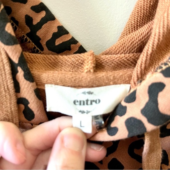 ENTRO Leopard Print Full Zip Hooded Sweatshirt Size Large - Picture 3 of 3